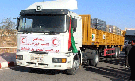الهلال الأحمر الجزائري: تسليم 154 طنا من المساعدات الإنسانية للشعب الصحراوي