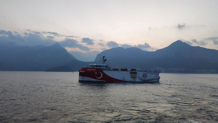 أنقرة تسحب سفينة تنقيب عن الغاز من شرق المتوسط لفتح المجال للحل الدبلوماسي 