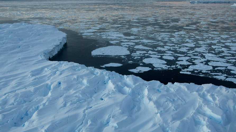 دراسة تكشف ذوبان سريع لكل الأنهار الجليدية في القطب الشمالي