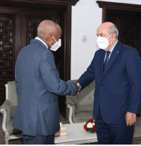 الرئيس تبون يستقبل سفير السودان بالجزائر 