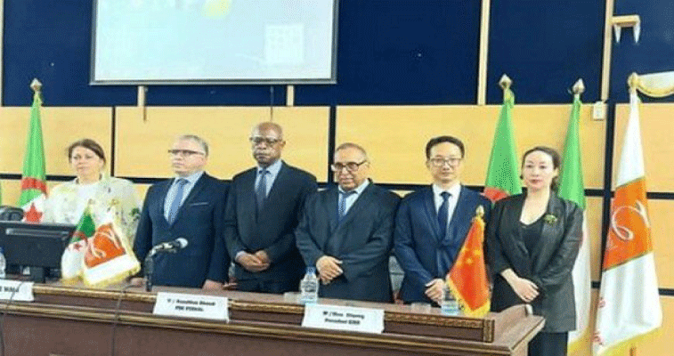 المشـروع الاستراتيجي يدخل مرحلة التنفيذ :  توقيـع اتفاقية جزائرية صينية لاستغـلال وتثمين منجم غار جـبيلات 