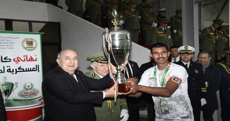 أشرف على نهائي الكأس العسكرية لكرة القدم: رئيس الجمهورية يسلم الكأس لفريق الناحية العسكرية الأولى